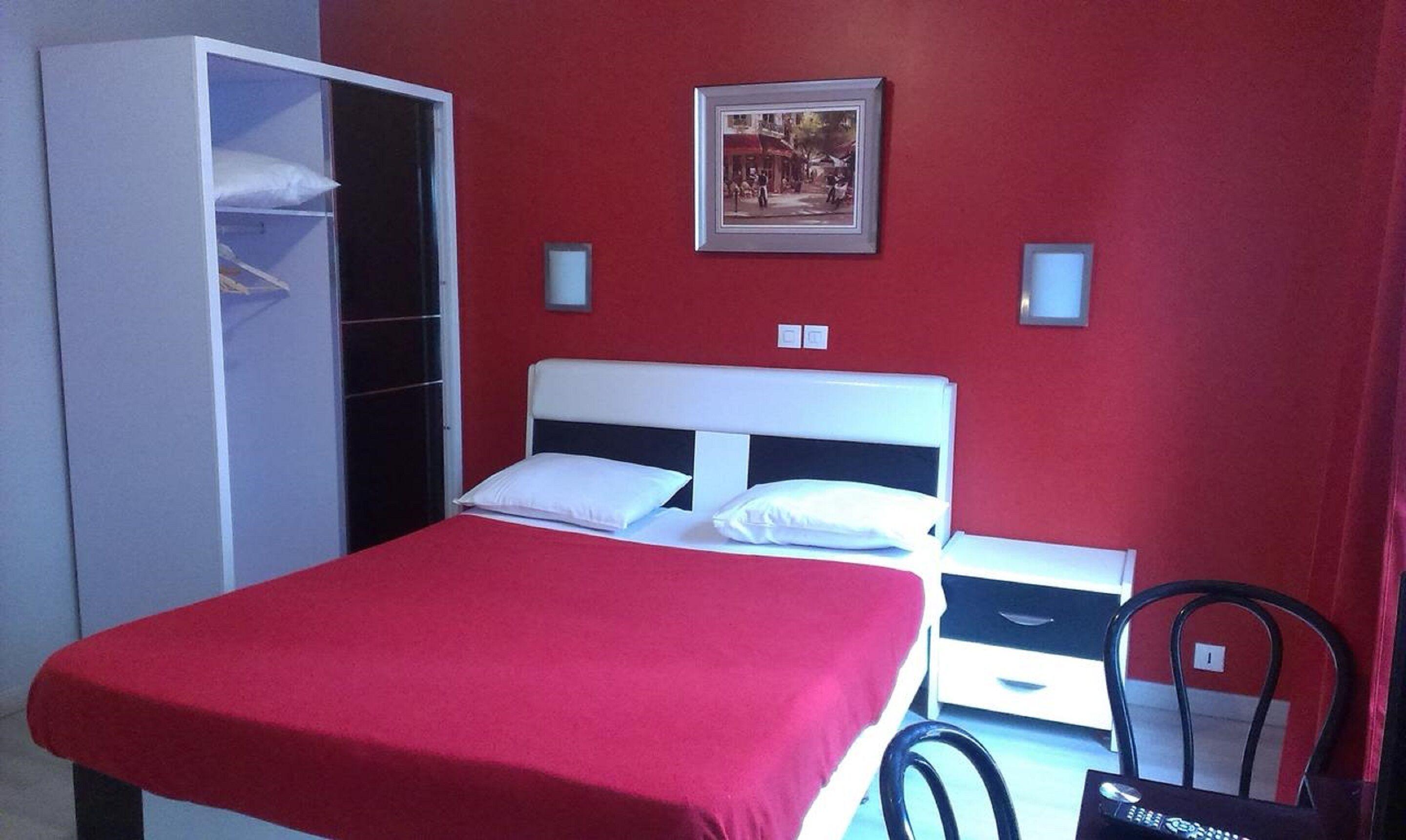 Hotel Hipotel Gambetta République Parigi