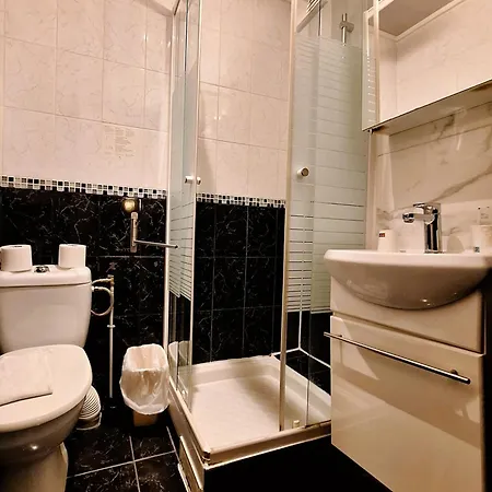 Hotel Hipotel Gambetta Republique Paris