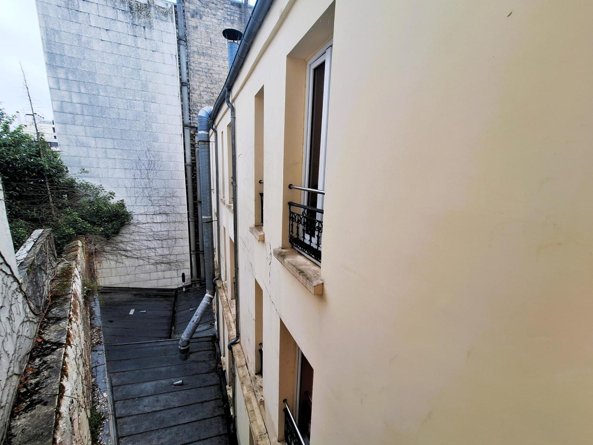 Hipotel Gambetta République 2*